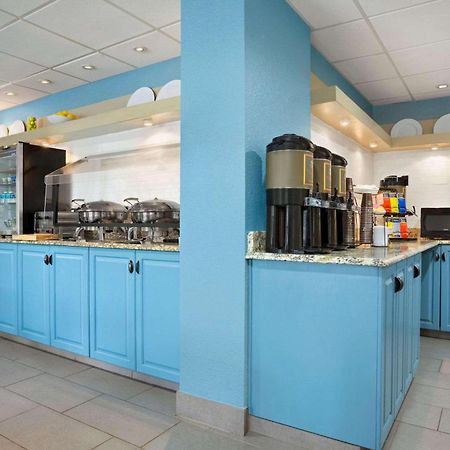 Country Inn & Suites By Radisson, Charlotte University Place, Nc ภายนอก รูปภาพ