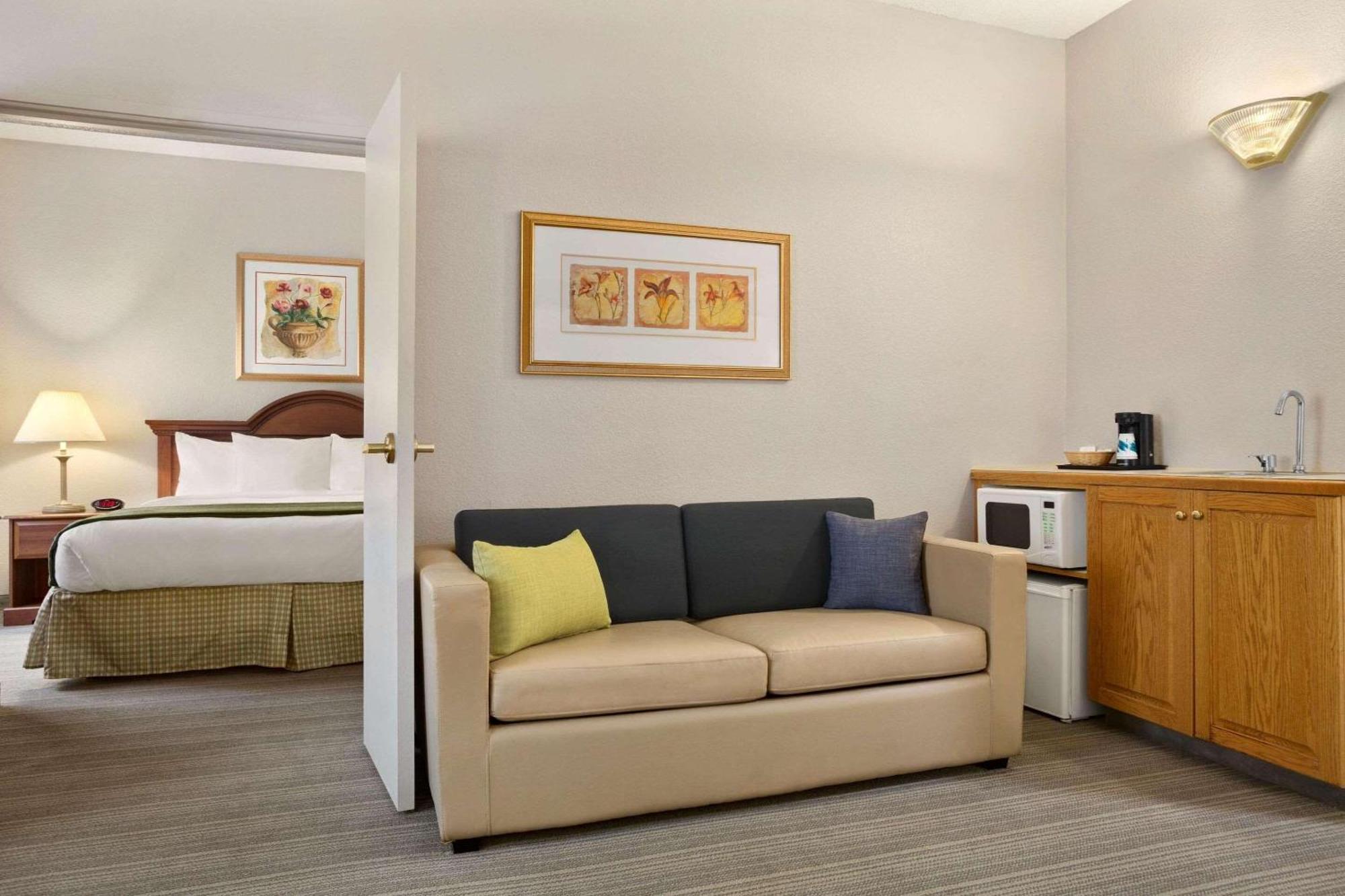 Country Inn & Suites By Radisson, Charlotte University Place, Nc ภายนอก รูปภาพ